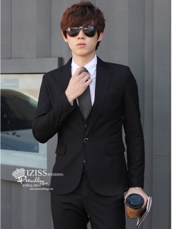 ST048- **พรีออเดอร์**สูทผู้ชายสีดำแขนยาว แบบกระดุมเดียว+กั๊กกระดุม 4 เม็ด พร้อมกางเกง ชุดสูทเจ้าบ่าว สูทแฟนซี ถ่ายพรีเวดดิ้ง & ชุดแต่งงานแฟนซี (Fancy wedding dress) สูทผู้ชายสีดำ