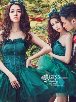 PW398- **พรีออเดอร์**ชุดคู่ถ่ายพรีเวดดิ้ง (prewedding dress) & ชุดแต่งงานแฟนซี (Fancy wedding dress)ชายหญิง "ธีมสีเขียว"