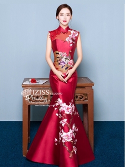 PW525- **พรีออเดอร์ค่ะ**ชุดกี่เพ้าสีแดงยาว ชุดยกน้ำชา ชุดถ่ายพรีเวดดิ้ง (prewedding dress) & ชุดแต่งงานแฟนซี (Fancy wedding dress) "ธีมสีไวน์แดง"