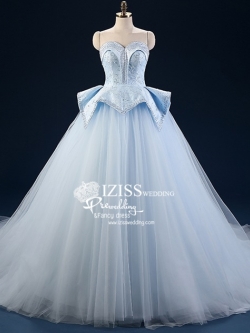 PW545- **พรีออเดอร์ค่ะ**ชุดคู่ถ่ายพรีเวดดิ้ง (prewedding dress) & ชุดแต่งงานแฟนซี (Fancy wedding dress)ชายหญิง "ธีมสีฟ้า"