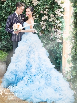 PW363 - **พรีออเดอร์เฉพาะชุดผู้หญิงค่ะ** ชุดคู่ถ่ายพรีเวดดิ้ง (prewedding dress) & ชุดแต่งงานแฟนซี (Fancy wedding dress)ชายหญิง "ธีมสีฟ้า"