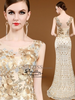 T008 **พรีออเดอร์เดรสสีครีมปักดิ้นสีทอง**ชุดราตรียาวสีครีมทองปักดิ้นวงกลมทั้งชุด แขนกุด เล่นดีเทลซีทรูช่วงอก ตกแต่งเพชรสีมองสลับสีเงิน ปักดิ้นสีทองวงกลม เข้ารูป สวยงามหรูหราไฮโซมากๆ ค่ะ