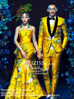 PW556- **พร้อมส่งเฉพาะชุดผู้หญิงแบบผ้าพิมพ์ลายนกกระเรียนค่ะ**ชุดคู่ถ่ายพรีเวดดิ้ง (prewedding dress) & ชุดแต่งงานแฟนซี (Fancy wedding dress)ชายหญิง "ธีมสีเหลือง"