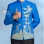 ST073 **พรีออเดอร์**สูทจีนผู้ชายสีฟ้าแขนยาวปักนกนางแอ่นสีทอง ติดกระดุมสีฟ้า พร้อมกางเกงสีดำขาสอบ ชุดสูทเจ้าบ่าว สูทแฟนซี ถ่ายพรีเวดดิ้ง & ชุดแต่งงานแฟนซี (Fancy wedding dress) สูทผู้ชายสีฟ้า-ดำ